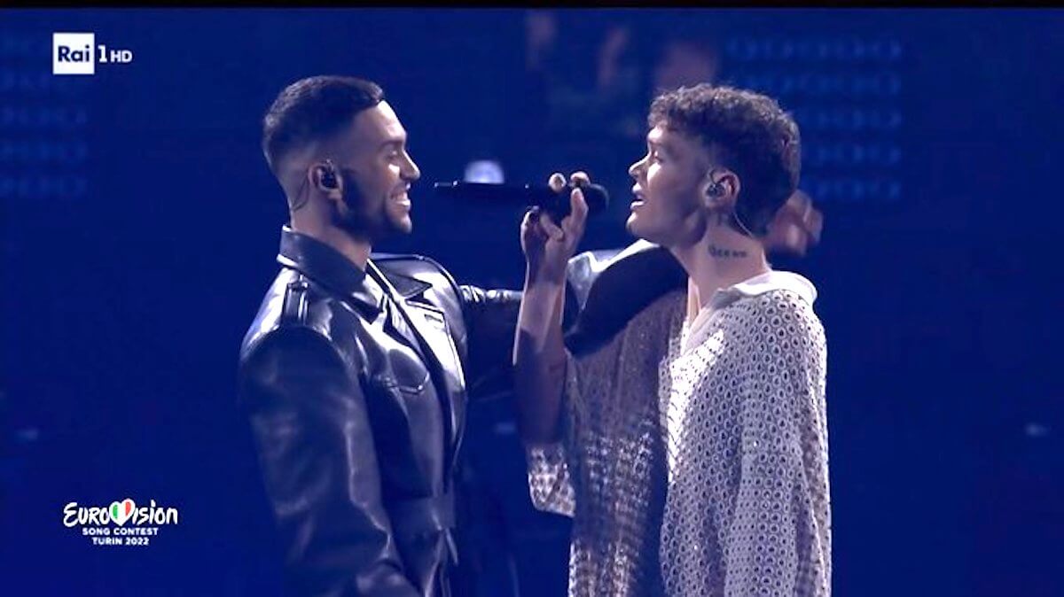 “Coppia omoerotica per vincere l’Eurovision?”, Mahmood replica a El Mundo: “Spagnoli incattiviti”