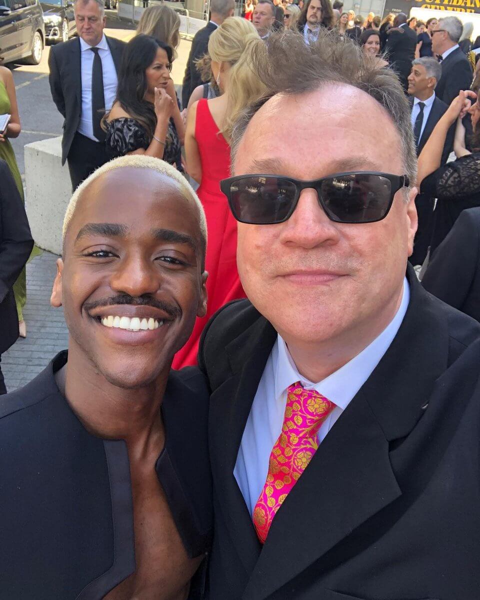 Ncuti Gatwa di Sex Education sarà il nuovo Doctor Who - Ncuti Gatwa e Russell T Davies - Gay.it