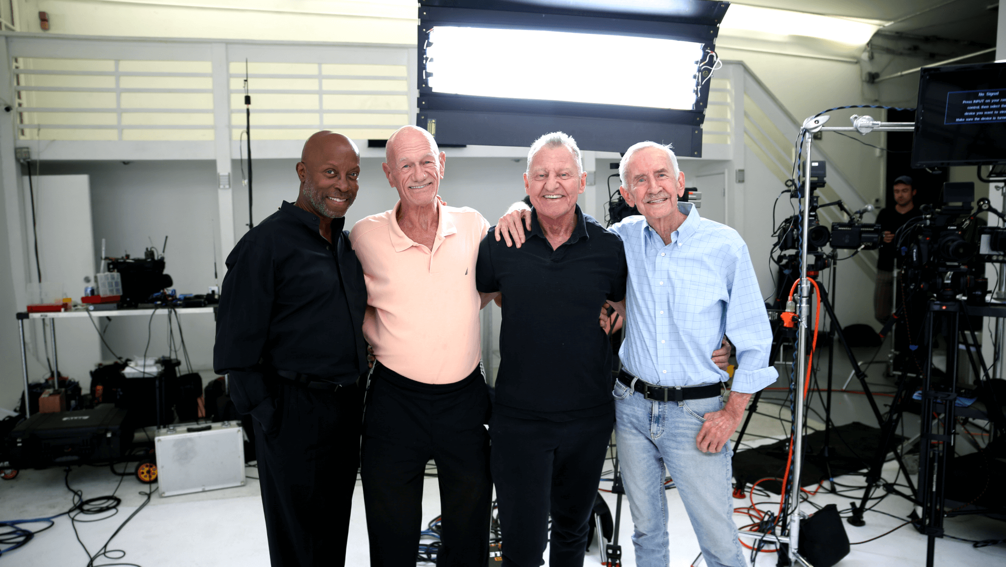 "Old Gays": vecchi, gay e mattatori dei social - Intervista - Old Gays In Studio - Gay.it