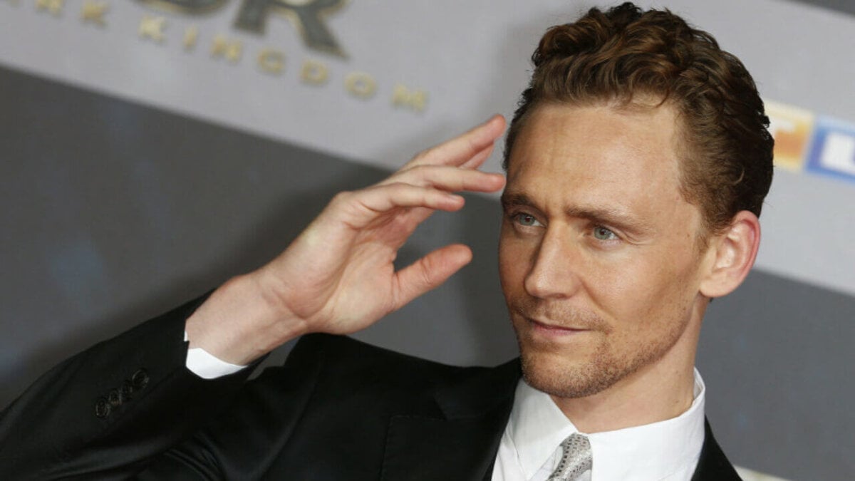 Tom Hiddleston sulla bisessualità di Loki: “Spero sia stata significativa”