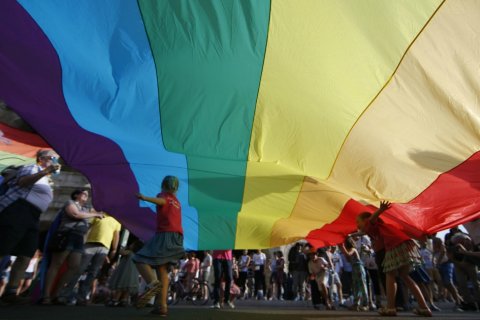 approvati matrimoni gay a cuba