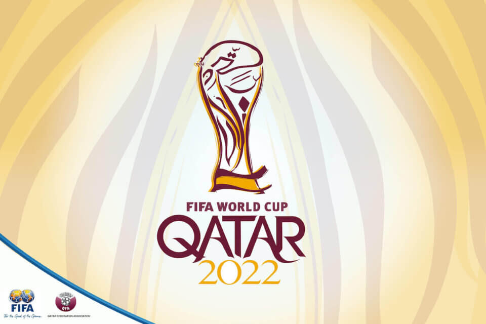 Qatar 2022, gli hotel sponsorizzati FIFA alle coppie gay: “Non date troppo nell’occhio”