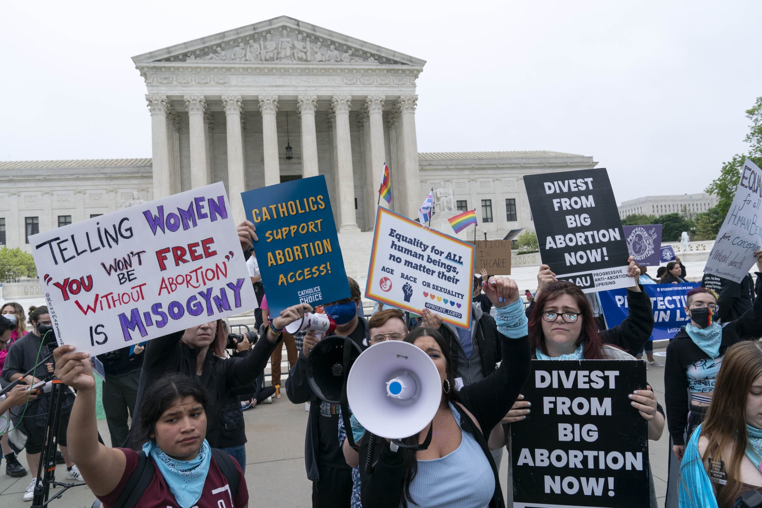 Roe vs. Wade attivisti trans e non-binari Gay.it