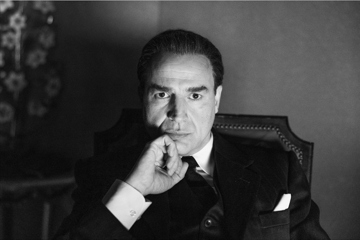 Balenciaga, Alberto San Juan sarà il celebre stilista nella serie che esplorerà anche la sua identità queer - Alberto San Juan è Balenciaga - Gay.it