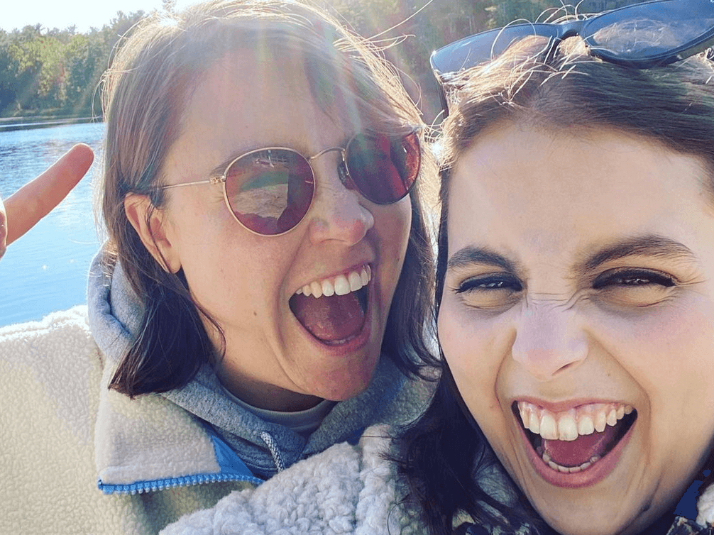 Beanie Feldstein di American Crime Story sposa Bonnie Chance Roberts, le foto del fidanzamento