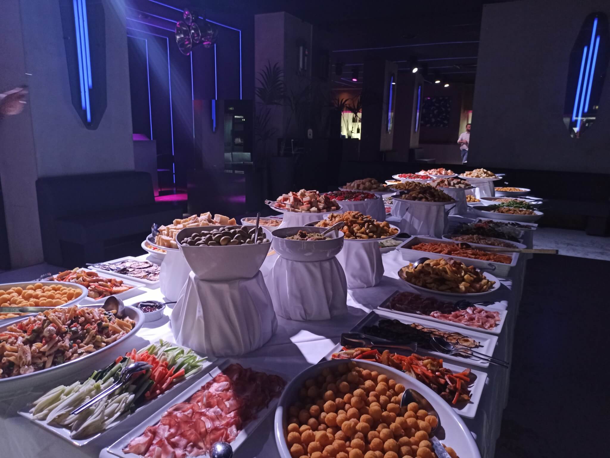 L'incredibile buffet dell'aperitivo al Borgo