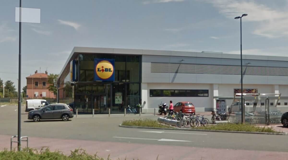 Insultata e umiliata sul posto di lavoro perché lesbica, LIDL dovrà risarcirla