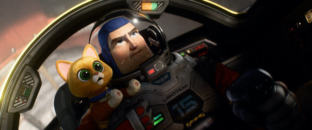Lightyear, la recensione. Verso l'inclusione e oltre, prima storica coppia queer in un film Disney Pixar - LIGHTYEAR ONLINE USE b170 108 pub.pub16.937 - Gay.it