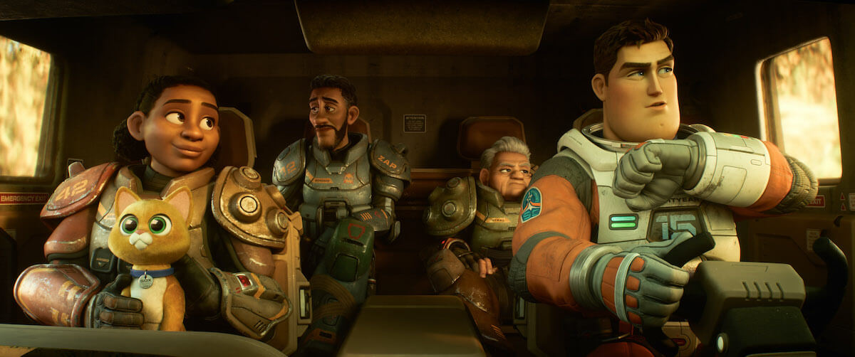 Lightyear, la recensione. Verso l'inclusione e oltre, prima storica coppia queer in un film Disney Pixar - LIGHTYEAR ONLINE USE b378 19 pub.pub16.220 - Gay.it