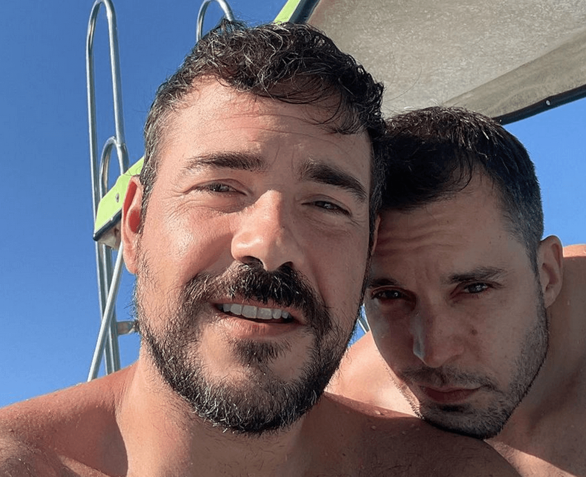 Lorenzo Balducci bacia e presenta il fidanzato Jader Picciau: “Non è romantico?” – le foto social