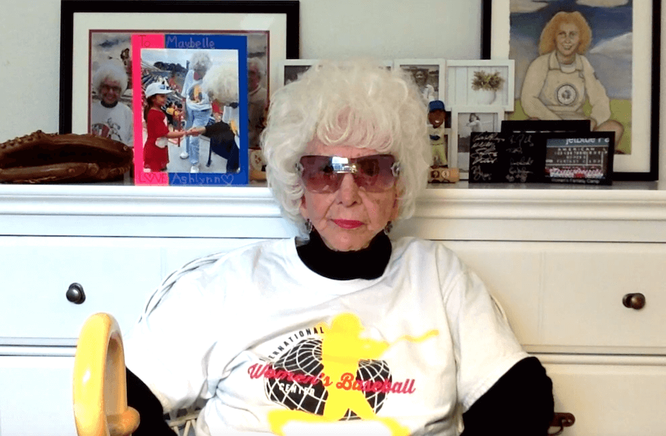 Maybelle Blair, leggenda del baseball USA fa coming out a 95 anni: “Non siete sole, non nascondetevi” – VIDEO