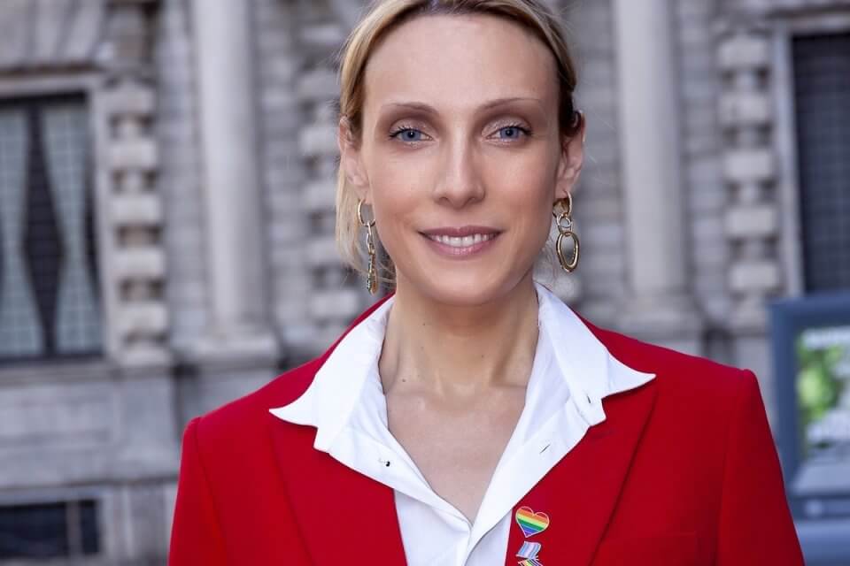 Monica Romano: "Basta step costosi e umilianti per le persone trans* e non binarie, siamo cittadinə d'Italia" - Monica Romano 2 - Gay.it