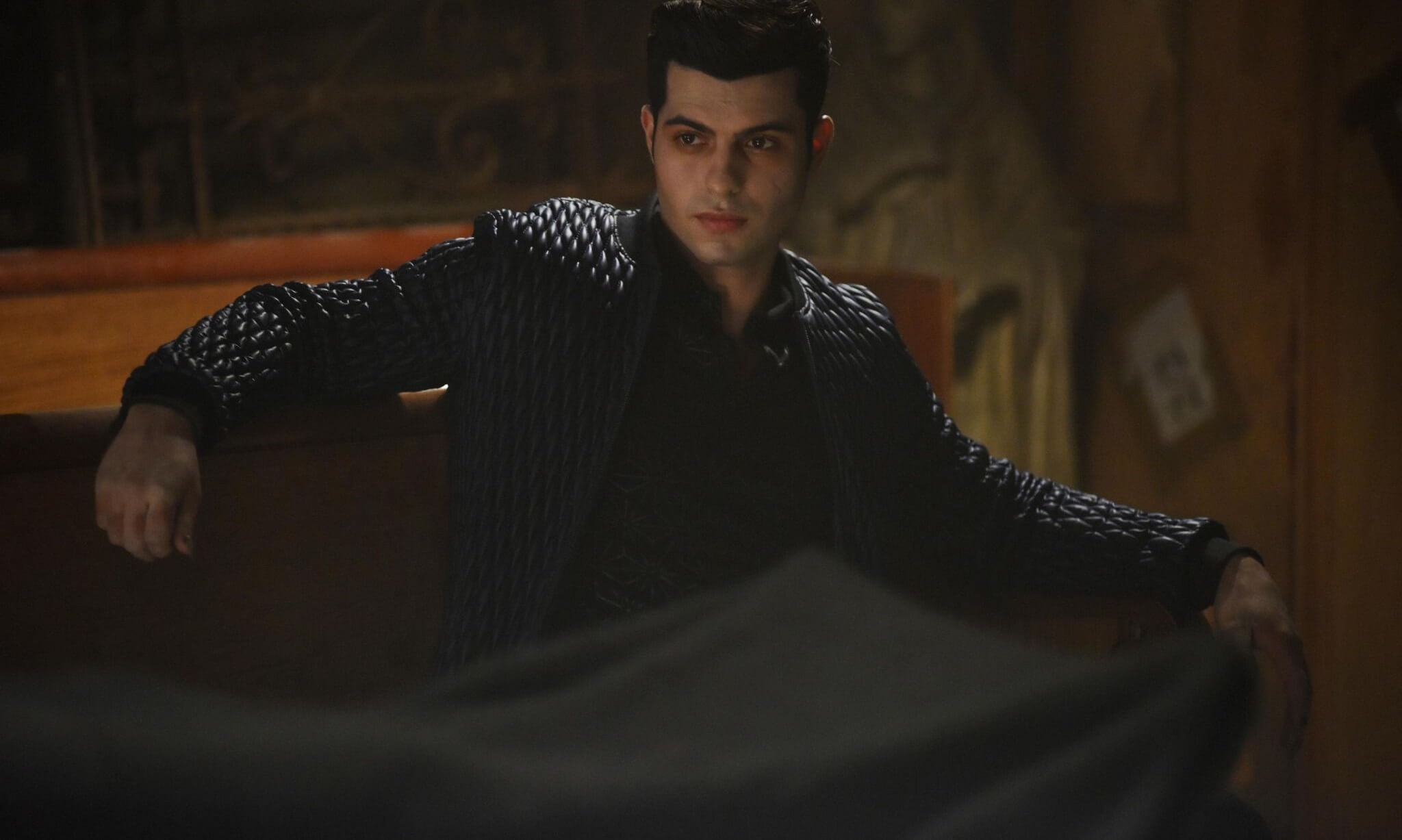 Asessualità, 4 esempi di rappresentazione asessuale fatta bene nelle serie tv - raphael santiago asessuale - Gay.it