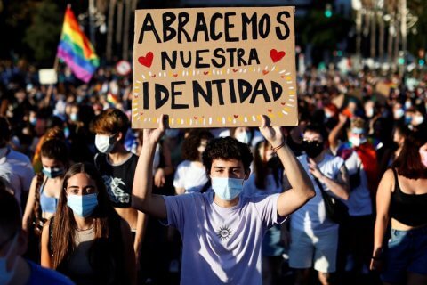 Spagna legge autodeterminazione Gay.it
