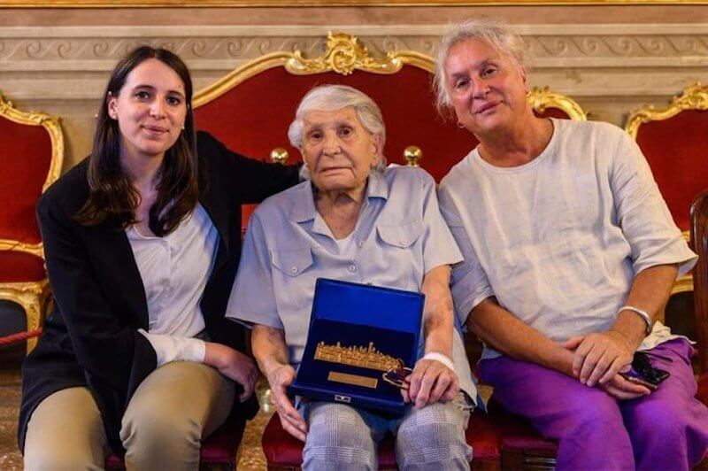 Bologna celebra Lucy Salani, donna transessuale sopravvissuta a Dachau. A lei la Turrita di Bronzo - Bologna celebra Lucy Salani donna transessuale sopravvissuta a Dachau - Gay.it