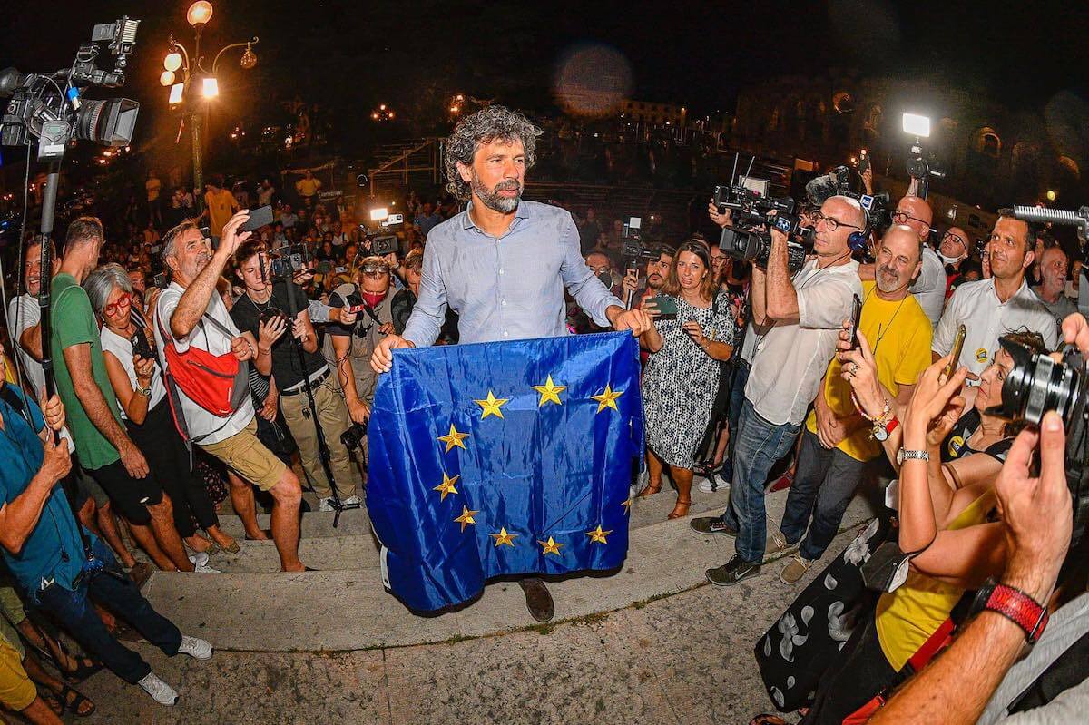 Verona Pride 2022, ci sarà il sindaco Damiano Tommasi: “Dopo 27 anni cancelliamo le mozioni omofobe”