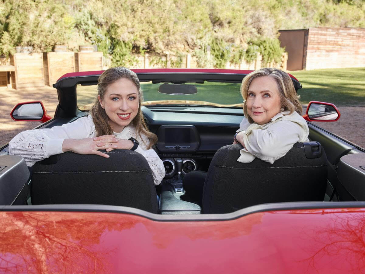 “Gutsy – Storie di coraggio”, arriva la docuserie di Hillary e Chelsea Clinton che celebra le donne