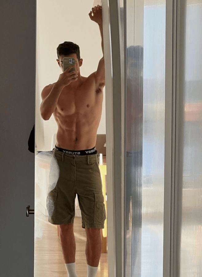 Manu Rios, coming out social per l'attore di Elite? - Manu Rios 2 - Gay.it