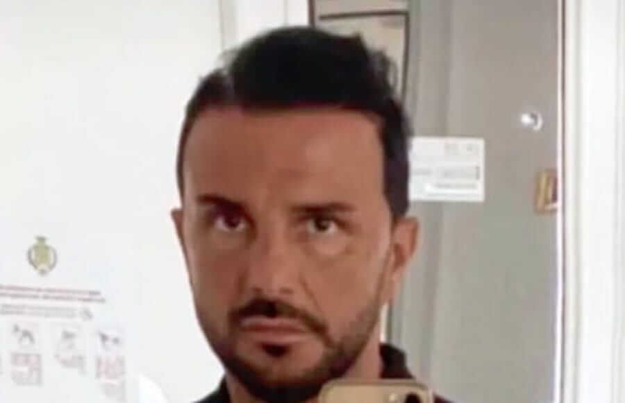 Massimiliano Di Caprio, il titolare omofobo della pizzeria napoletana si gioca la carta “Ho tanti amici gay” – VIDEO