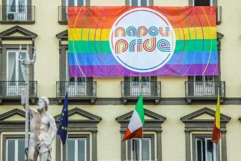 Napoli Pride 2022, due ragazzi presi a cinghiate dagli omofobi - Napoli Pride - Gay.it