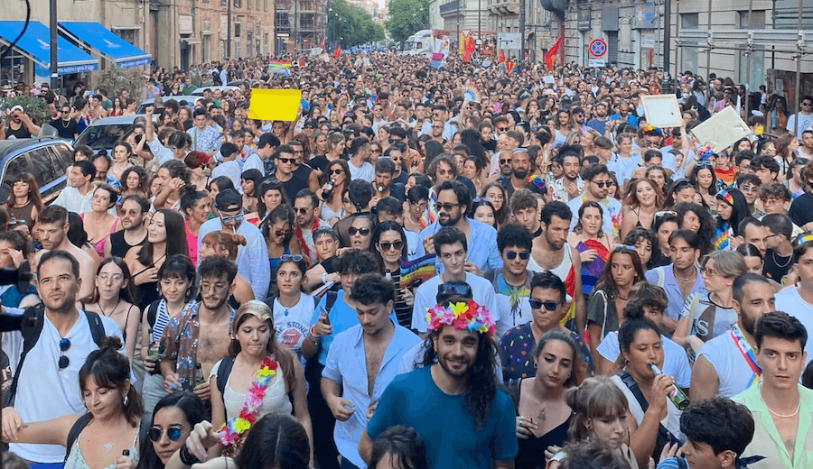 Onda Pride 2022, 130.000 persone in strada tra Brescia, Como, Viterbo e Palermo - Palermo Pride 2022 - Gay.it