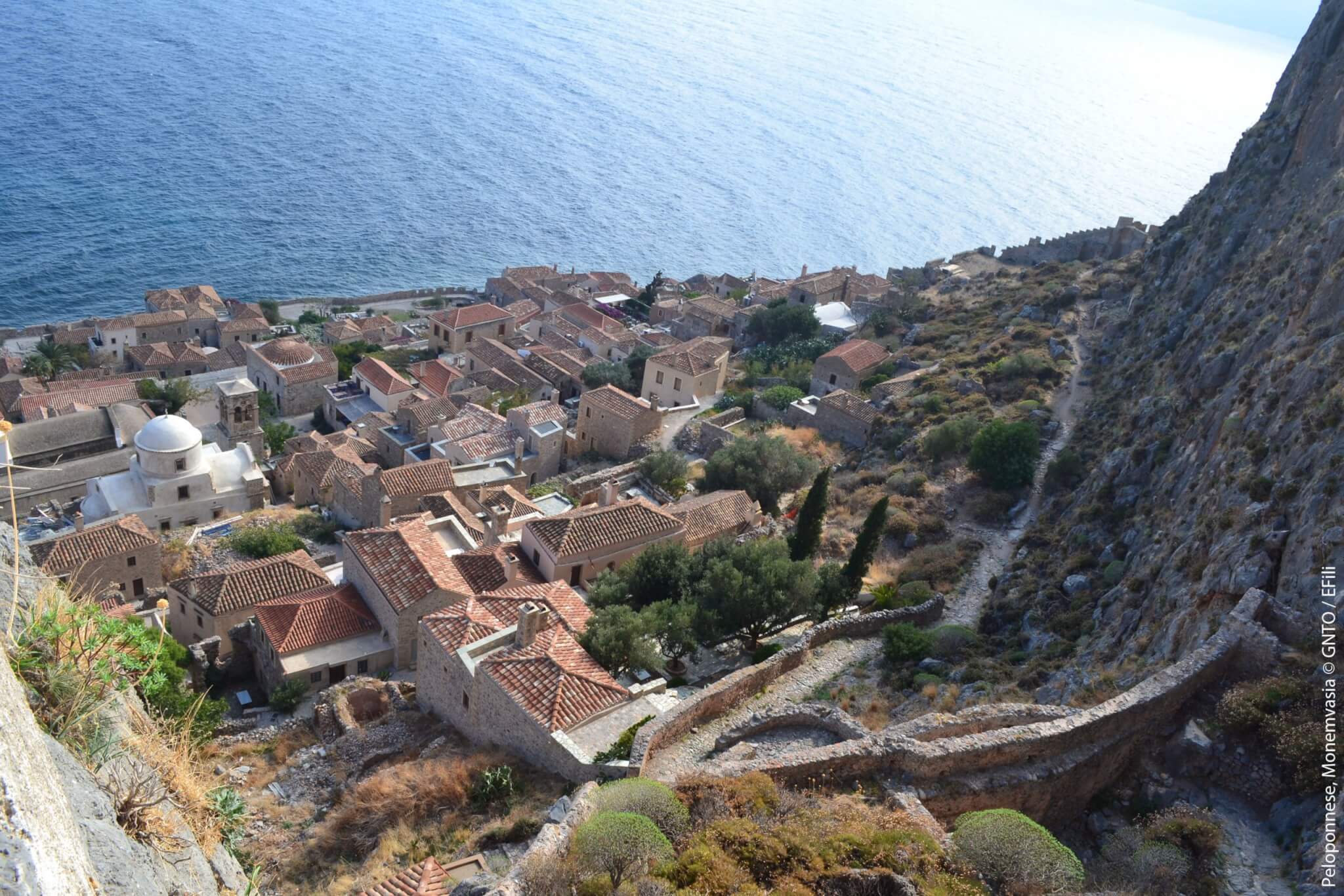 Vacanza in Peloponneso, la bellezza eterna di una terra per tutte le stagioni - Peloponnese Monemvasia 0519 EFili scaled - Gay.it