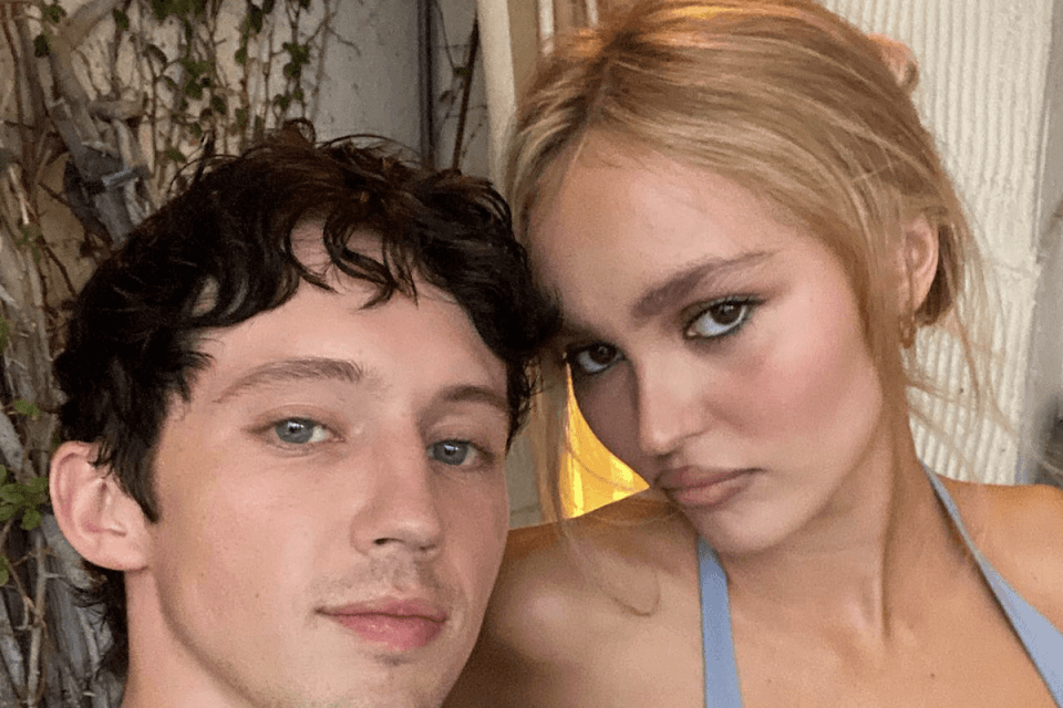 The Idol, primo trailer della serie ideata dal creatore di Euphoria con Troye Sivan e Lily-Rose Depp – VIDEO