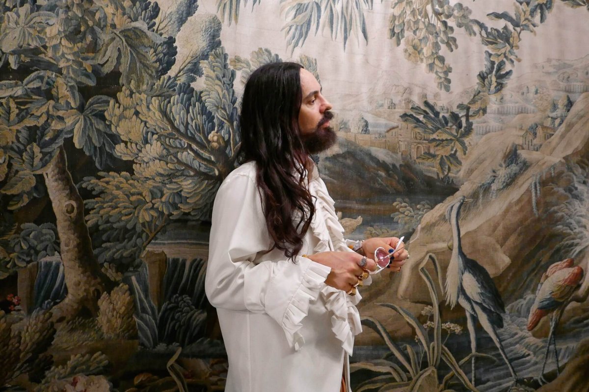 Alessandro Michele e una moda oltre il genere: “Creo abiti per esseri umani”