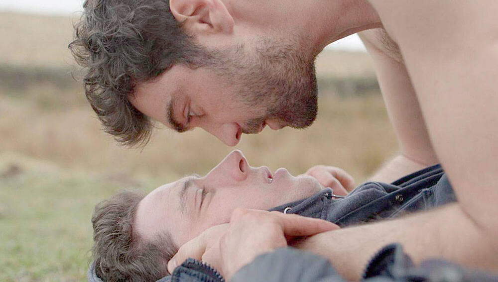 Josh O' Connor hot da svenire! Da La Terra di Dio a Secret Love, raccolta di foto e gif - god own s country gay sex naked nudes - Gay.it