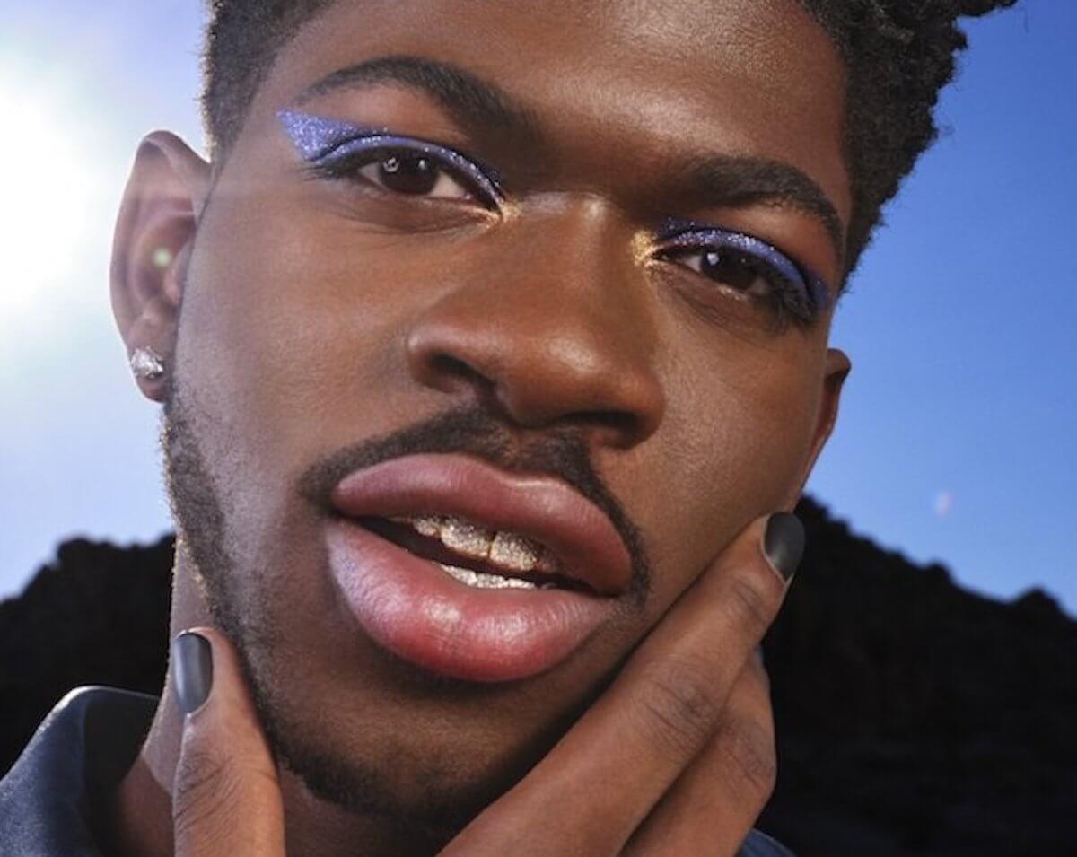 Lil Nas X nuovo volto Yves Saint Laurent per trucco e fragranze