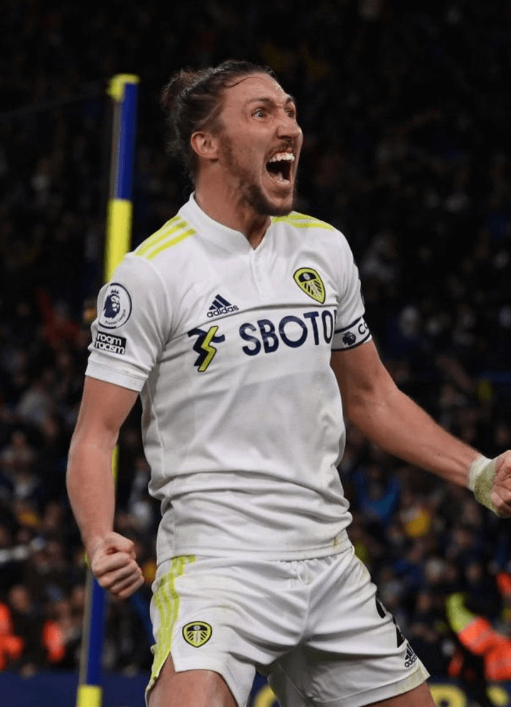 Luke Ayling al Pride, è il primo calciatore della Premier League di sempre a sfilare - Luke Ayling primo calciatore della Premier League a partecipare ad un Pride 2 - Gay.it