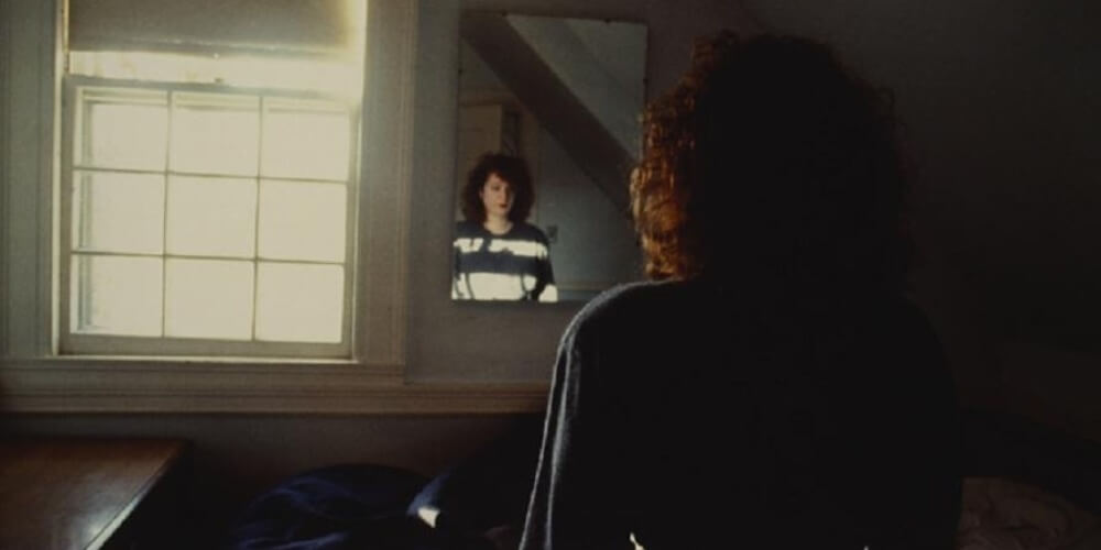 All the Beauty and the Bloodshed, recensione. Gigantesco ritratto di una gigantesca artista queer: Nan Goldin - all the beauty and the bloodshed self portrait nan goldin - Gay.it