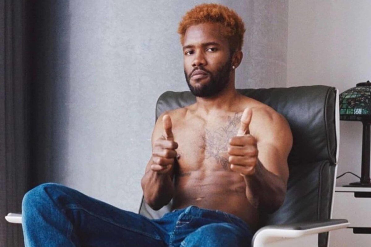 Frank Ocean lancia la sua linea di cock ring dorati