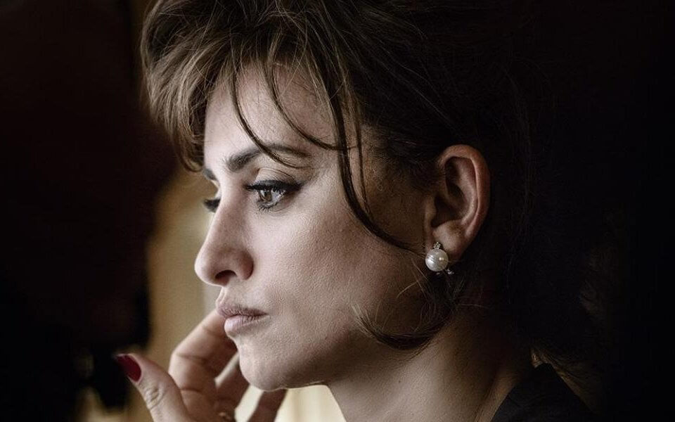 L’Immensità, recensione. Tra identità e transizione di genere, il film sulla memoria di Emanuele Crialese