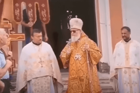 Europride 2022 in Serbia, vescovo Nikarov fuori di testa - VIDEO: "Se avessi armi e forza potrei fermarlo" - vescovo nikarov serbia - Gay.it
