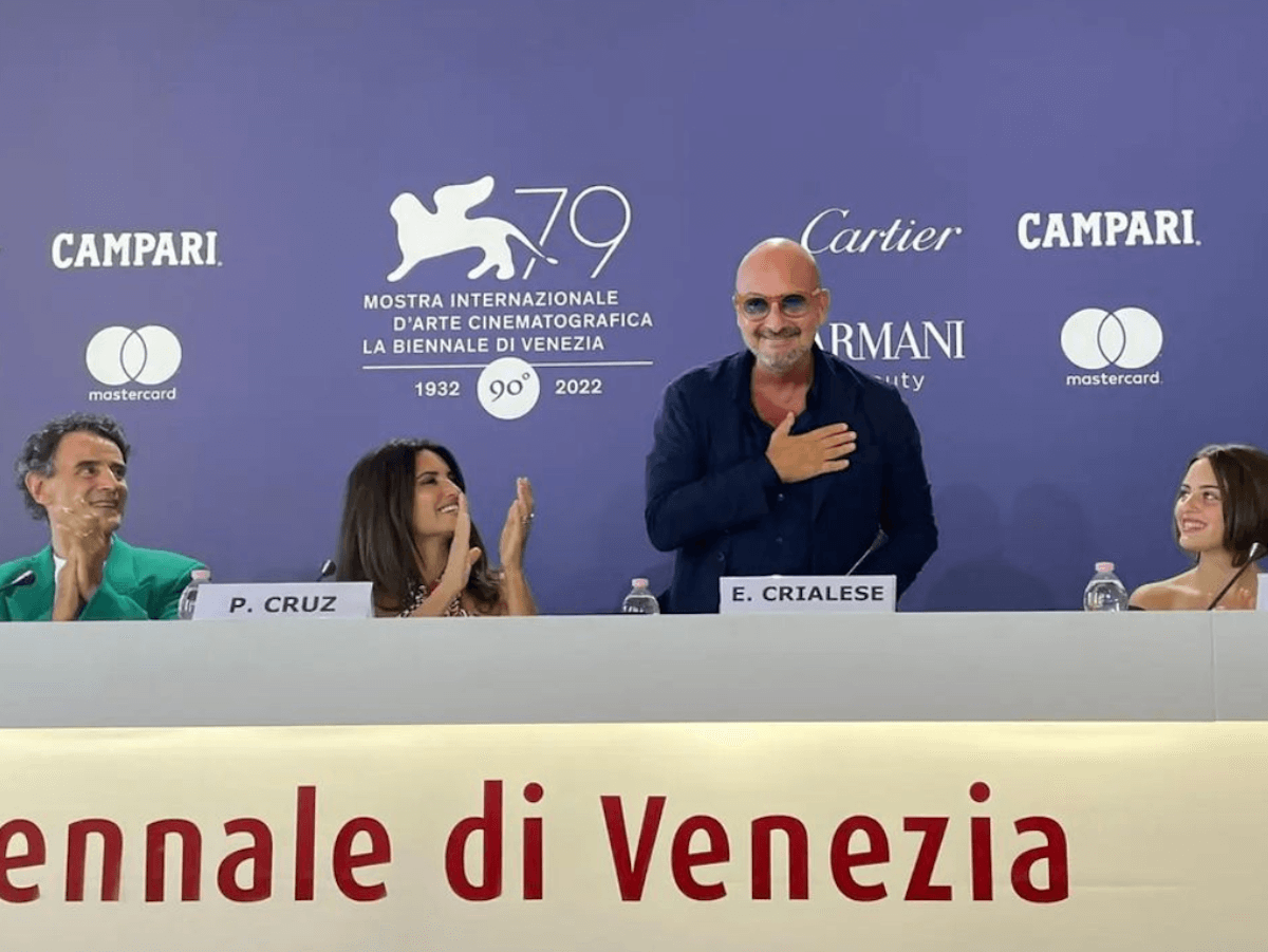Non è mai troppo tardi, i più famosi coming out vip dopo i 40 anni - Emanuele Crialese a Venezia - Gay.it