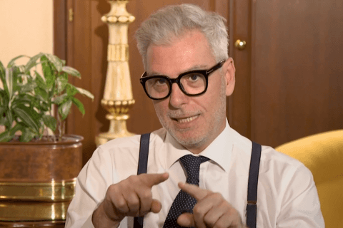 Federico Mollicone di Fratelli d'Italia: "In Italia le coppie omosessuali non sono legali" - VIDEO - Federico Mollicone di Fratelli dItalia - Gay.it