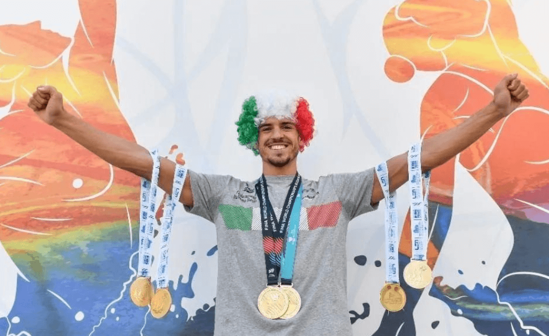 Giorgio Minisini, il campione azzurro del nuoto sincronizzato: “Le mie medaglie contro i pregiudizi” - Giorgio Minisini - Gay.it