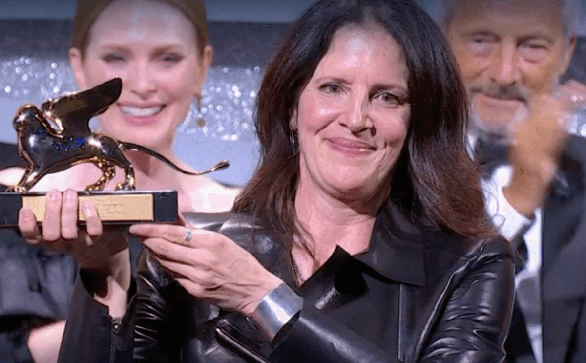Venezia 79, Leone d’Oro a All the Beauty and the Bloodshed di Laura Poitras, Guadagnino miglior regista
