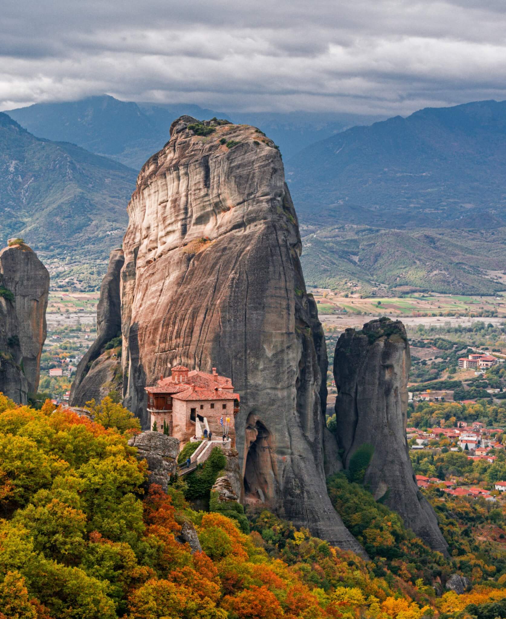 Le meraviglie della Grecia: 5 incredibili luoghi da visitare assolutamente - Meteora 6066 photo S Antimanto scaled - Gay.it