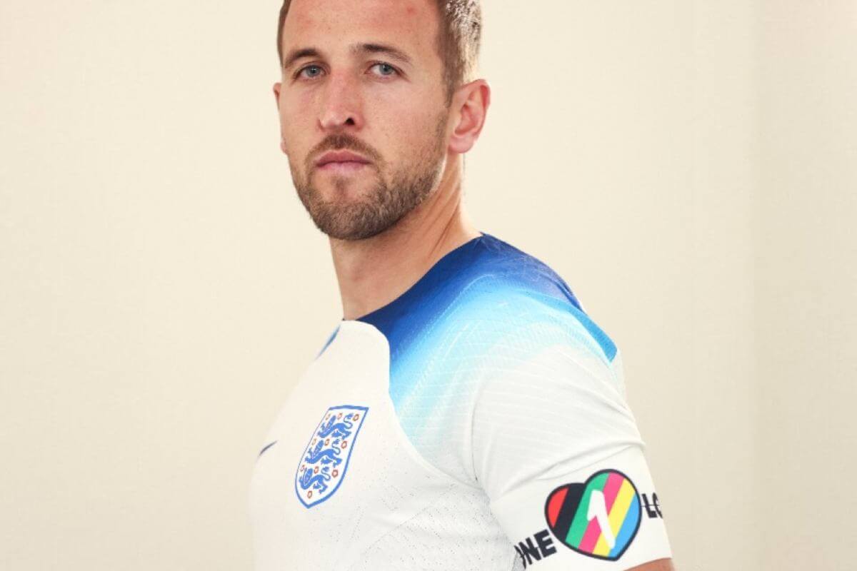 Coppa del Mondo 2034 in Arabia Saudita, ora è ufficiale. La dura reazione di Amnesty International - Qatar 2022 Harry Kane - Gay.it