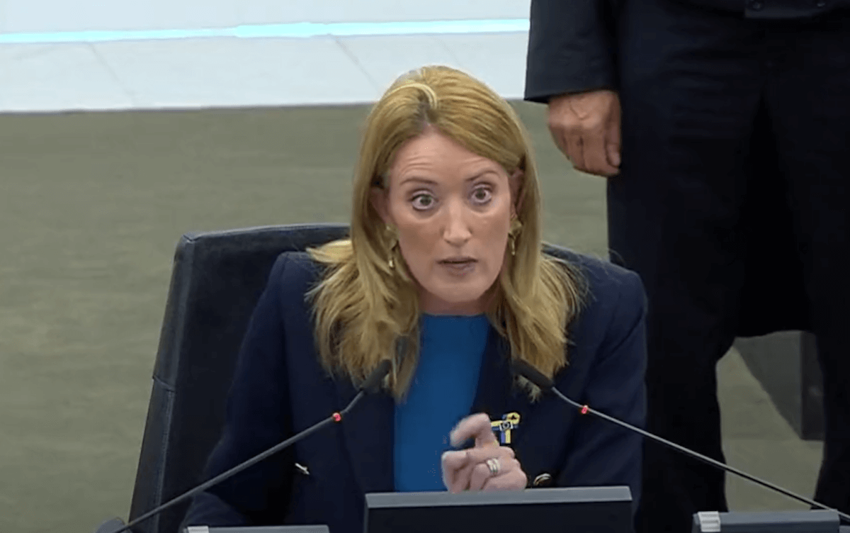 EuroPride Belgrado, la presidente UE Roberta Metsola: “Troppa discriminazione, ne abbiamo ancora bisogno” – VIDEO