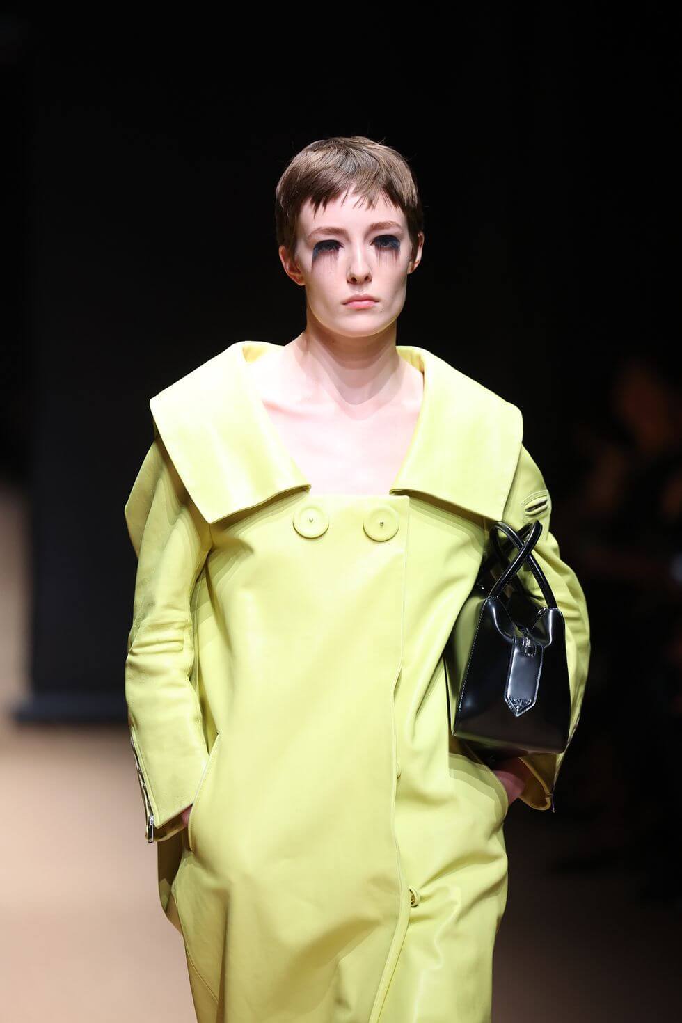 Milano Fashion Week: record di modellə trans e non binarie per Prada
