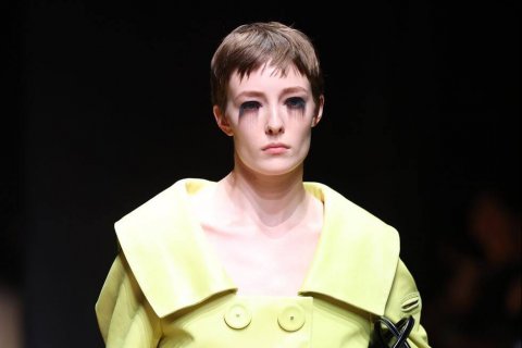 Milano Fashion Week: record di modellə trans e non binarie per Prada