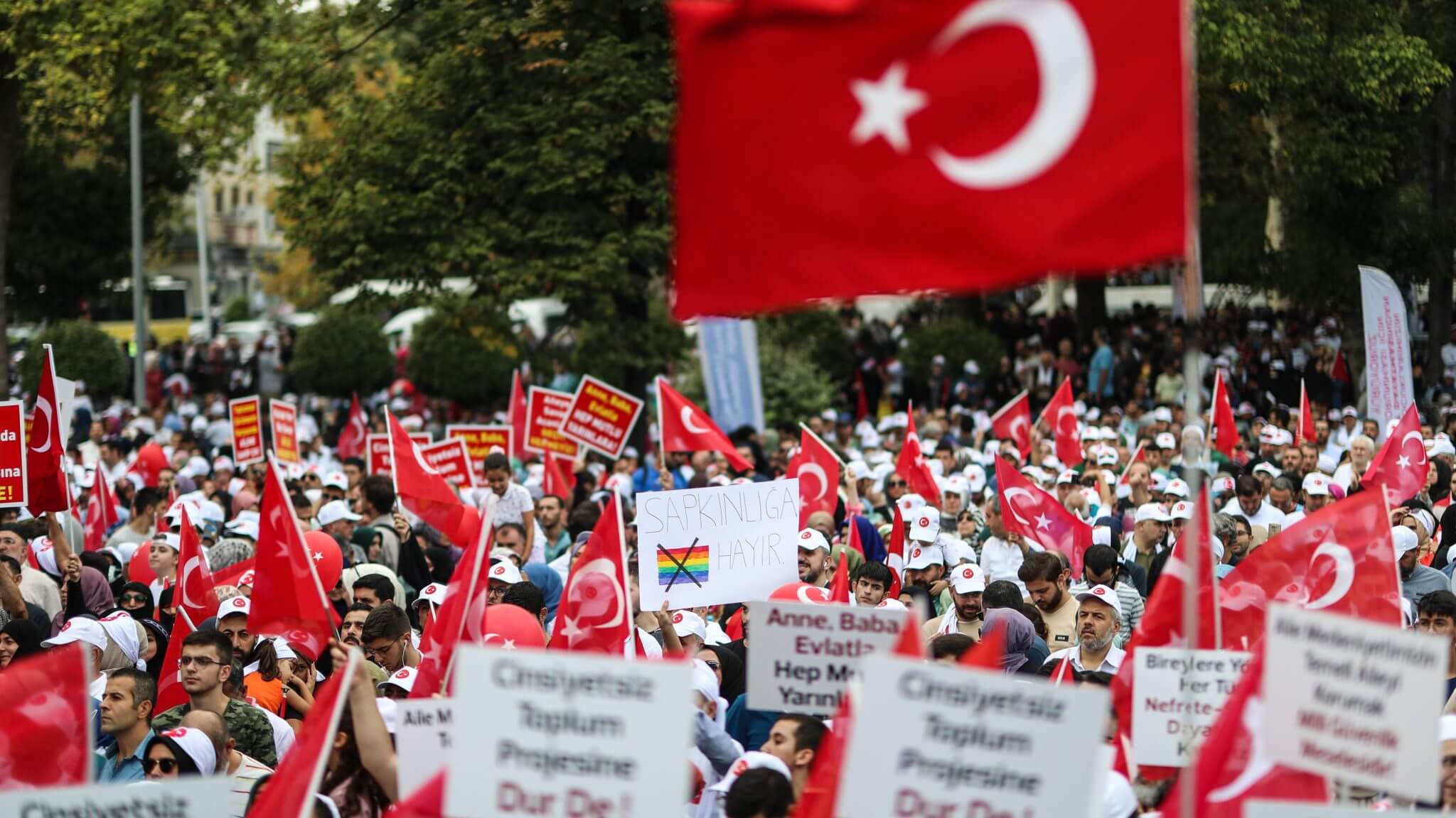 Istanbul protesta anti-LGBT Gay.it