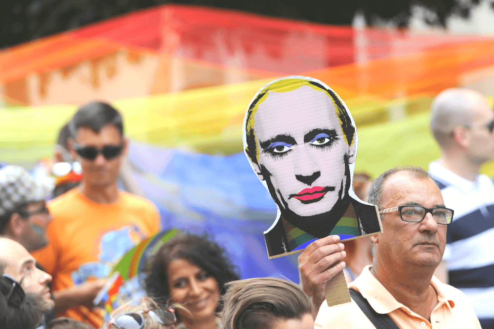 Russia, Putin vuole raddoppiare le sanzioni contro la “propaganda gay”