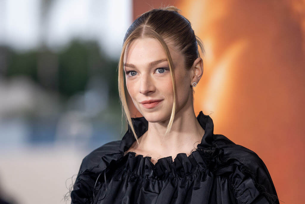 Hunter Schafer risponde alle accuse di essere anti-non binary