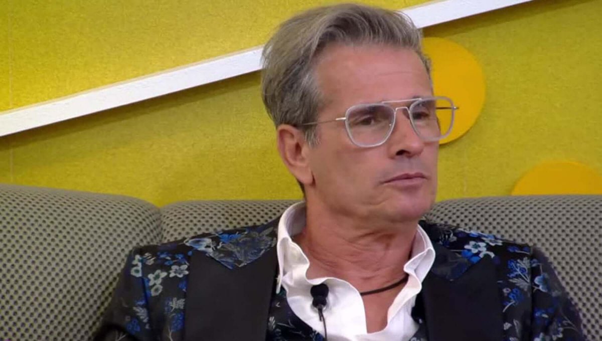 GF VIP, esce Marco Bellavia ed è bufera sugli altri concorrenti: In Casa non c’è spazio per la salute mentale