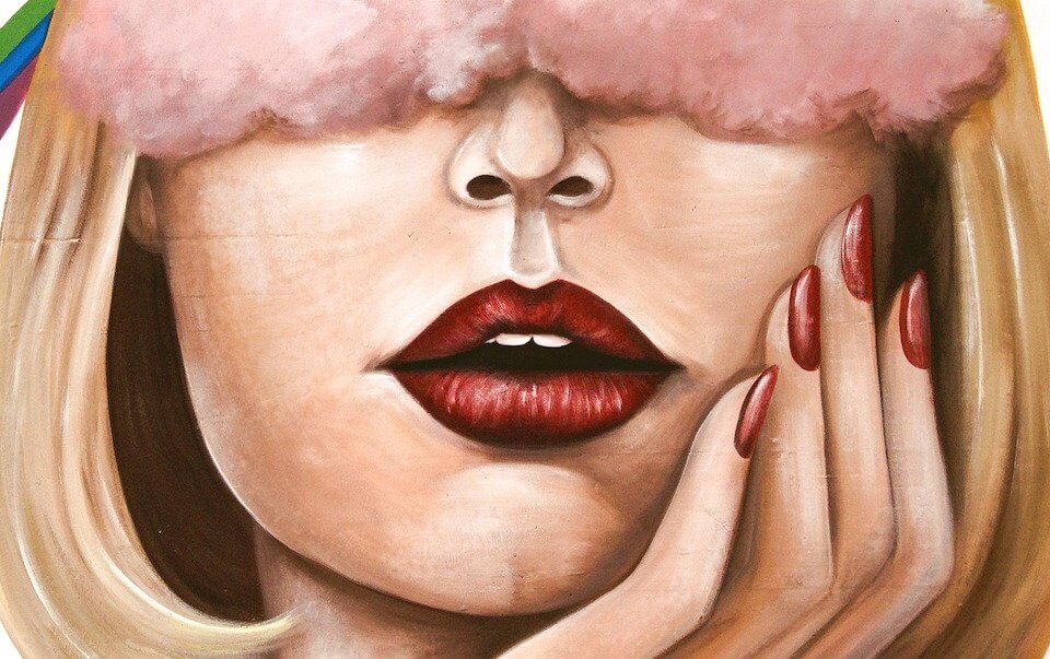 Bari, un murale contro l’omotransfobia con Raffaella Carrà protagonista
