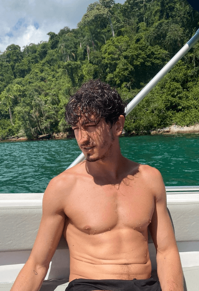 Tutti i Coming Out del 2022 tra cinema, tv, musica e sport - Johnny Massaro foto - Gay.it
